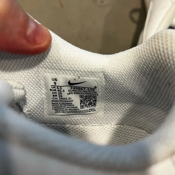 Nike Court Royale Triple White Women’s 9 Sneakers - Picture 5 of 6